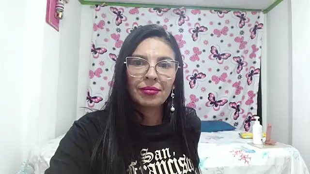 Snapshot of anybellucci43 chatting on January 2025 03:31:01 AM anybellucci43 online show from January 2025 03:31:01 AM