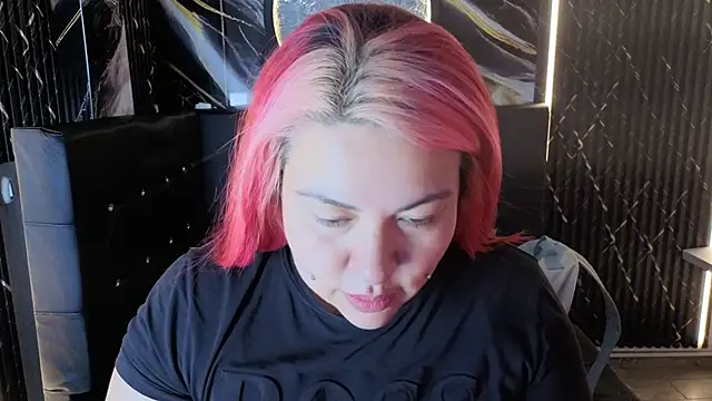 Bruja  Scarlata online show from February 2026 02:40:01 AM