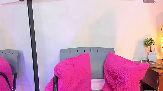 Snapshot of Monica_lopez chatting on December 2024 07:46:02 PM Monica lopez online show from December 2024 07:46:02 PM