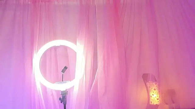 Snapshot of Monica_lopez chatting on January 2025 04:28:01 AM Monica lopez online show from January 2025 04:28:01 AM