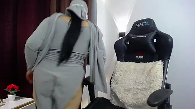 Snapshot of janna_isa chatting on January 2025 07:41:02 PM janna isa online show from January 2025 07:41:02 PM