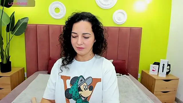 Linda Insatiable online show from February 2026 01:09:02 AM