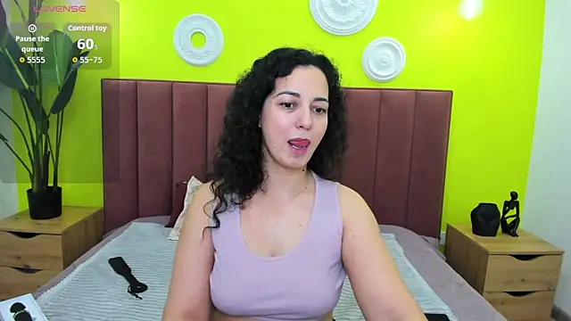 Linda Insatiable online show from March 2026 01:33:02 AM