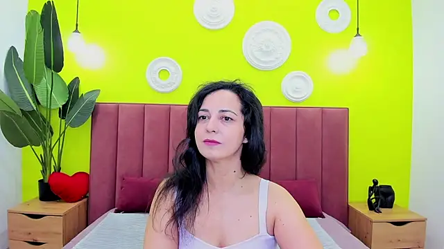 Linda Insatiable online show from May 2026 01:34:01 AM