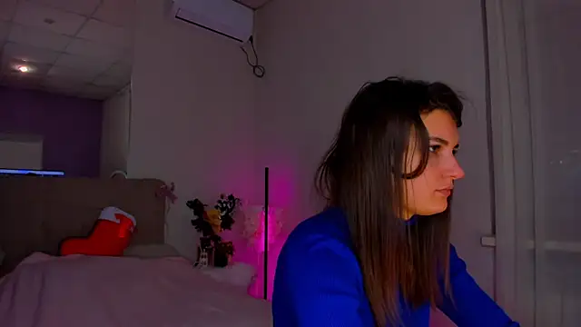 Laura Leee online show from January 2025 06:30:02 AM