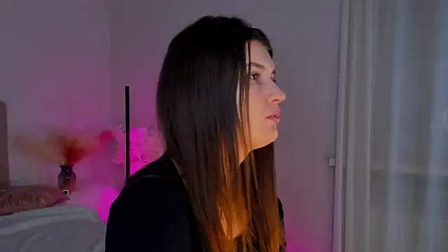 Laura Leee online show from March 2025 06:10:01 AM