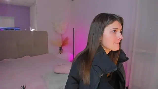 Laura Leee online show from March 2025 09:49:02 AM