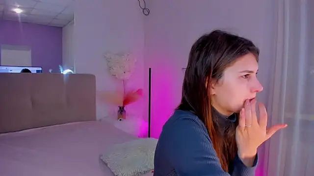 Laura Leee online show from March 2025 06:19:01 AM