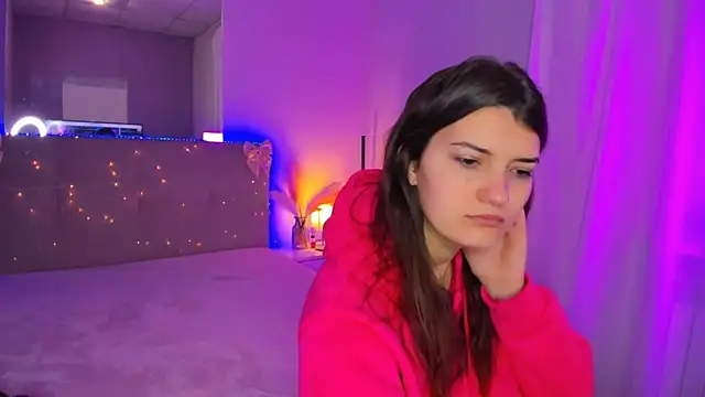 Laura Leee online show from April 2026 04:50:02 AM