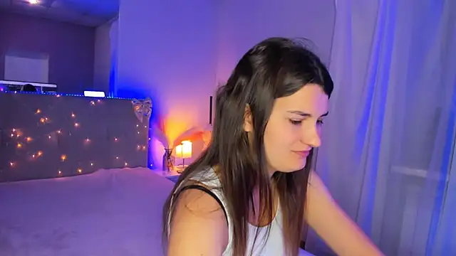 Laura Leee online show from June 2026 04:53:02 AM