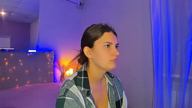 Laura Leee online show from July 2026 05:26:02 AM