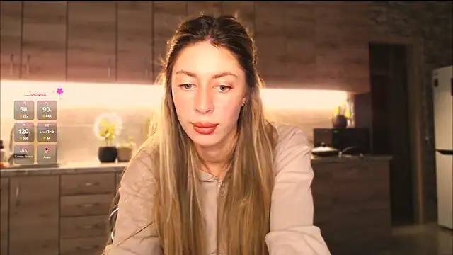 Snapshot of ___art chatting on March 2025 04:11:02 PM art online show from March 2025 04:11:02 PM