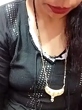 Snapshot of Urmila_bhabhii chatting on February 2025 03:56:02 PM Urmila bhabhii online show from February 2025 03:56:02 PM