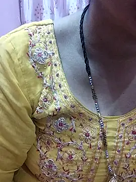 Snapshot of Urmila_bhabhii chatting on February 2025 04:16:01 PM Urmila bhabhii online show from February 2025 04:16:01 PM