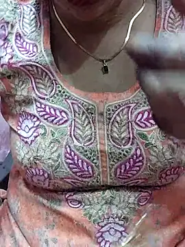 Snapshot of Urmila_bhabhii chatting on March 2025 03:04:01 PM Urmila bhabhii online show from March 2025 03:04:01 PM