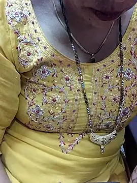 Snapshot of Urmila_bhabhii chatting on March 2025 03:07:02 PM Urmila bhabhii online show from March 2025 03:07:02 PM