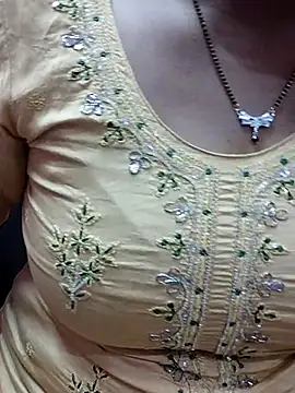 Snapshot of Urmila_bhabhii chatting on March 2025 08:48:01 AM Urmila bhabhii online show from March 2025 08:48:01 AM