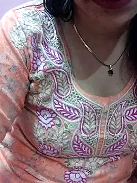 Snapshot of Urmila_bhabhii chatting on March 2025 03:48:02 PM Urmila bhabhii online show from March 2025 03:48:02 PM