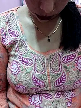 Snapshot of Urmila_bhabhii chatting on March 2025 05:05:02 PM Urmila bhabhii online show from March 2025 05:05:02 PM