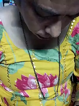 Snapshot of Urmila_bhabhii chatting on October 2025 02:48:01 PM Urmila bhabhii online show from October 2025 02:48:01 PM