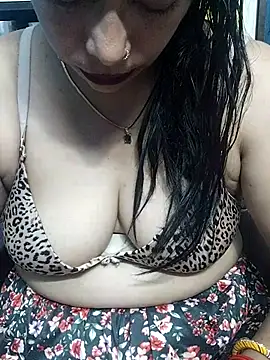 Snapshot of Urmila_bhabhii chatting on November 2025 03:39:02 AM Urmila bhabhii online show from November 2025 03:39:02 AM