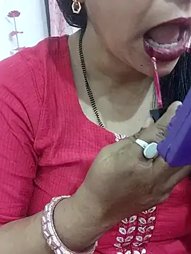 Snapshot of Urmila_bhabhii chatting on February 2026 03:48:01 AM Urmila bhabhii online show from February 2026 03:48:01 AM