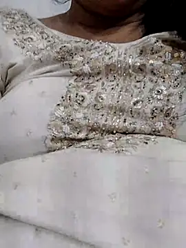 Snapshot of Urmila_bhabhii chatting on February 2026 05:20:02 PM Urmila bhabhii online show from February 2026 05:20:02 PM