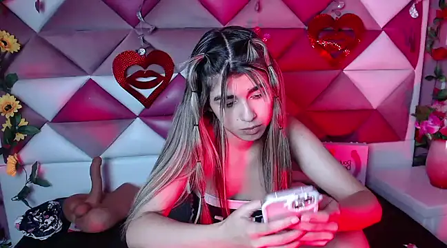 NahomiConnor  online show from March 2025 04:37:01 PM