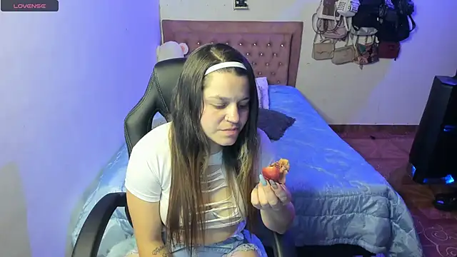 Sabrina Hall  online show from March 2025 04:39:02 AM