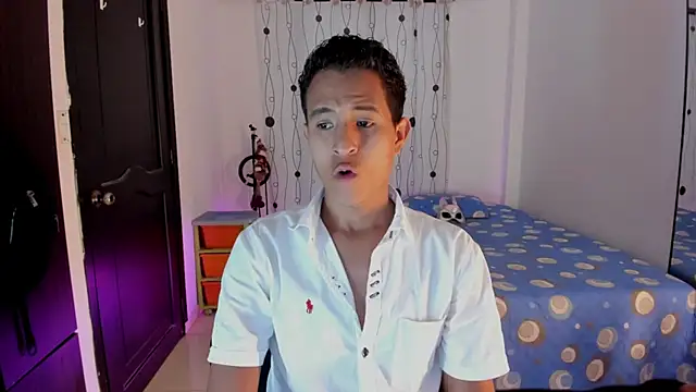 Snapshot of alessandro_wizard chatting on March 2025 08:10:02 PM alessandro wizard online show from March 2025 08:10:02 PM