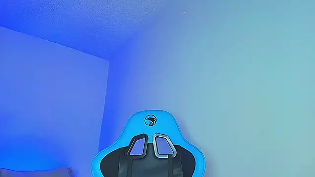 Snapshot of aron_wi chatting on January 2025 08:15:02 AM aron wi online show from January 2025 08:15:02 AM