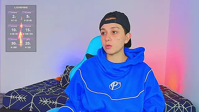 Snapshot of aron_wi chatting on February 2025 06:10:01 PM aron wi online show from February 2025 06:10:01 PM