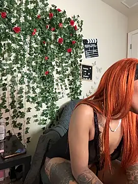 Snapshot of butterflybootyy chatting on November 2025 03:06:01 AM butterflybootyy online show from November 2025 03:06:01 AM