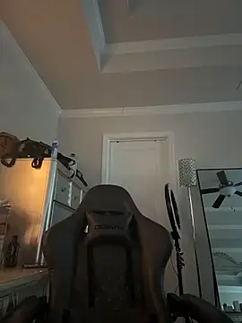 Snapshot of butterflybootyy chatting on December 2025 01:04:02 PM butterflybootyy online show from December 2025 01:04:02 PM