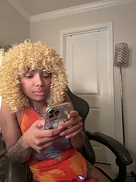 Snapshot of butterflybootyy chatting on December 2025 01:33:02 AM butterflybootyy online show from December 2025 01:33:02 AM