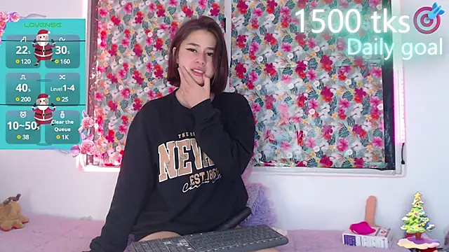 -Gwen- online show from December 2024 04:01:02 AM