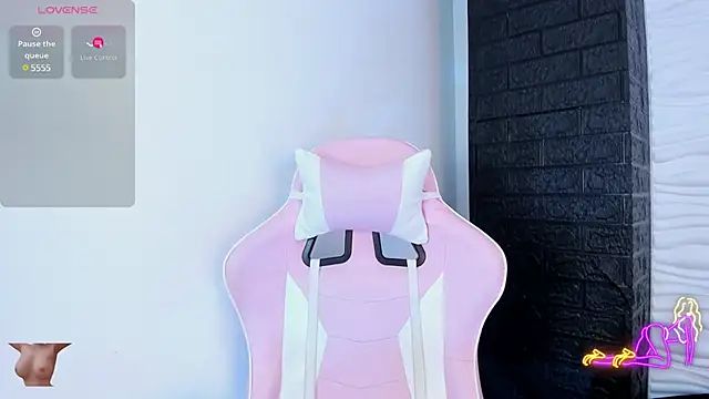 Bella reaset18 online show from December 2024 06:55:01 PM