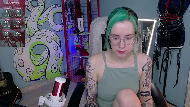 Cumpotik Eve online show from February 2026 04:42:02 AM