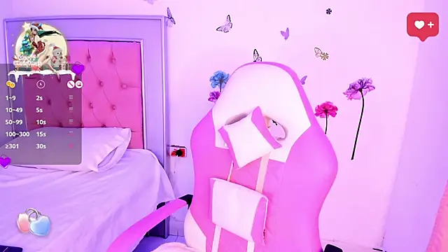 Snapshot of LaurinMonroe chatting on December 2024 01:56:01 PM LaurinMonroe online show from December 2024 01:56:01 PM