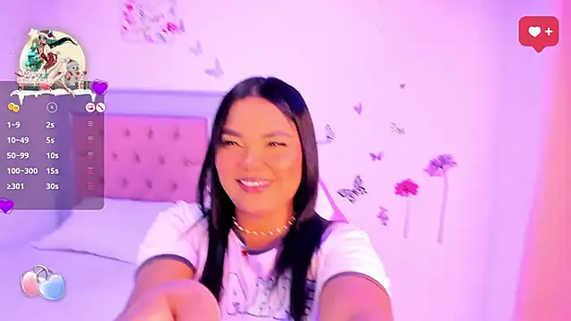 Snapshot of LaurinMonroe chatting on December 2024 11:37:01 PM LaurinMonroe online show from December 2024 11:37:01 PM