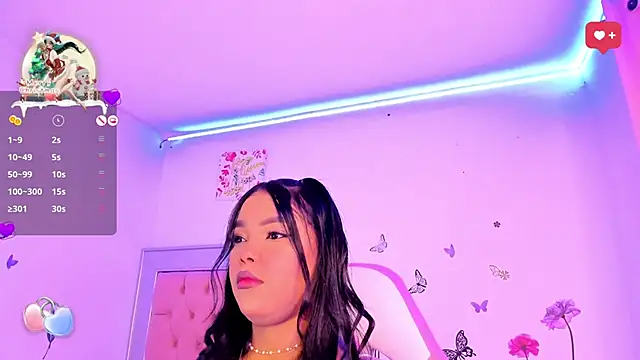 Snapshot of LaurinMonroe chatting on December 2024 12:15:02 AM LaurinMonroe online show from December 2024 12:15:02 AM