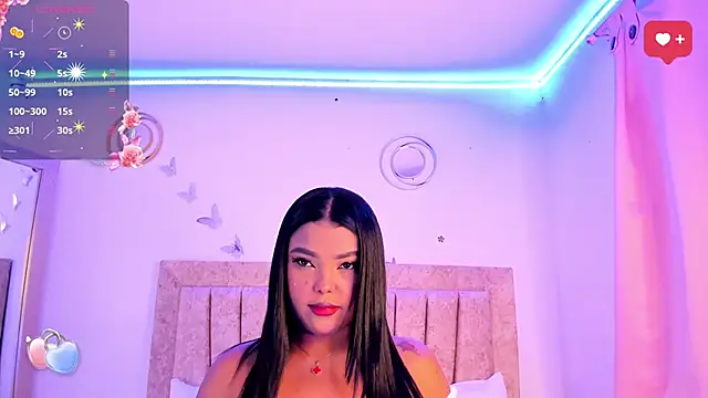 Snapshot of LaurinMonroe chatting on February 2025 03:30:02 AM LaurinMonroe online show from February 2025 03:30:02 AM