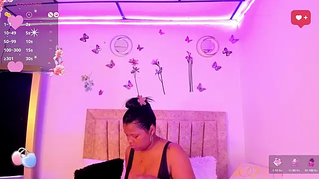 Snapshot of LaurinMonroe chatting on February 2025 07:21:01 PM LaurinMonroe online show from February 2025 07:21:01 PM