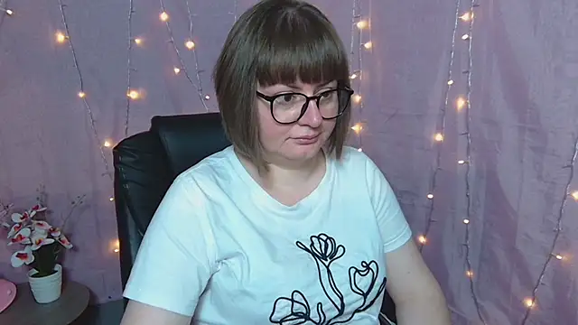 Snapshot of ZannaDreil chatting on May 2026 06:24:02 PM ZannaDreil online show from May 2026 06:24:02 PM