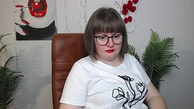 Snapshot of ZannaDreil chatting on May 2026 06:35:01 PM ZannaDreil online show from May 2026 06:35:01 PM