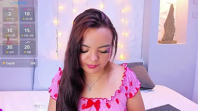 EmilyRouss  online show from March 2025 10:16:01 PM