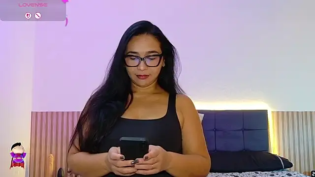 Snapshot of DIOSA-HOT chatting on May 2026 10:29:01 PM DIOSA-HOT online show from May 2026 10:29:01 PM