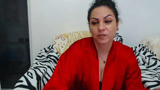 Snapshot of MissElla chatting on May 2026 11:20:01 PM MissElla online show from May 2026 11:20:01 PM