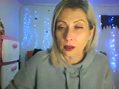 alixia81 online show from February 2025 11:32:01 PM