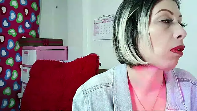 alixia81 online show from November 2025 12:34:01 PM